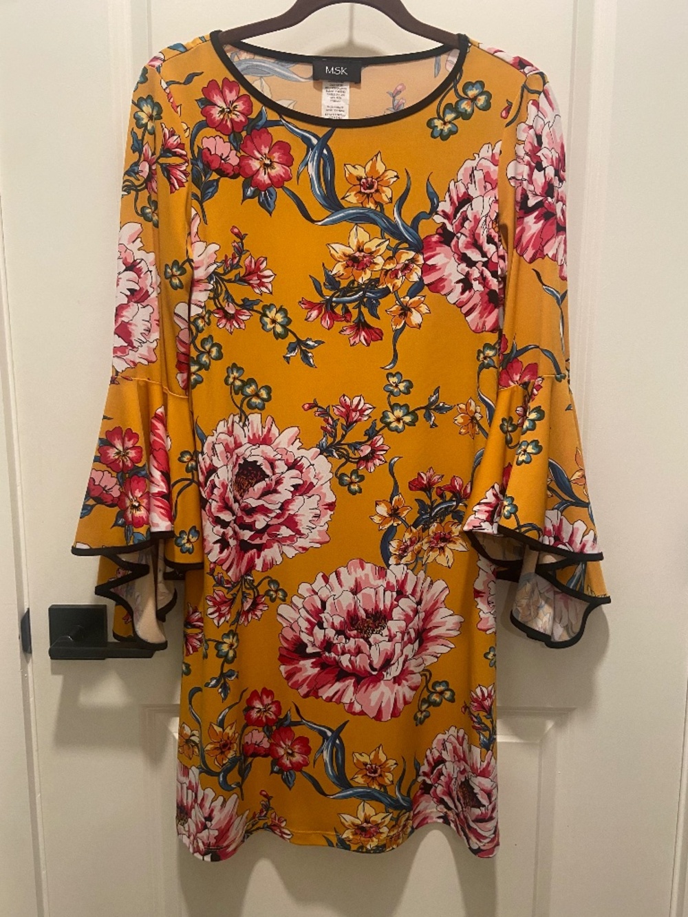 Floral MSK Angel Sleeve Dress